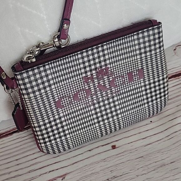 COACH Small Wristlet - Picture 2 of 6